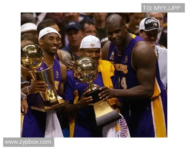 科比领衔湖人对决魔术总决赛精彩瞬间回顾与赛场传奇重温