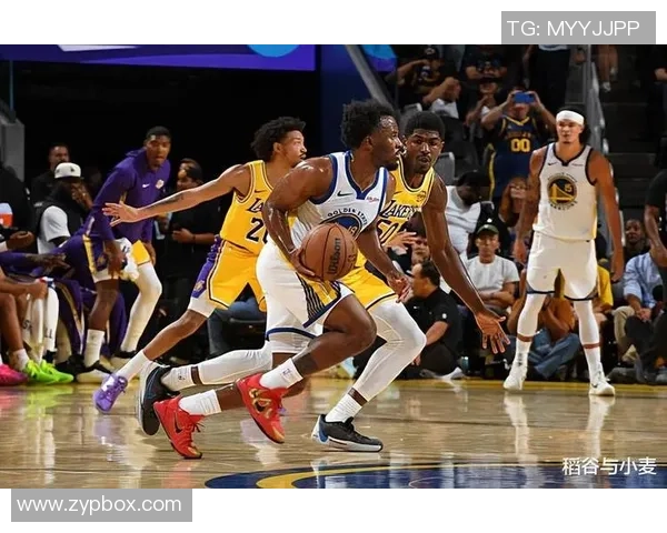 勇士与开拓者第三场激战回顾球星表现与战术分析全景展现